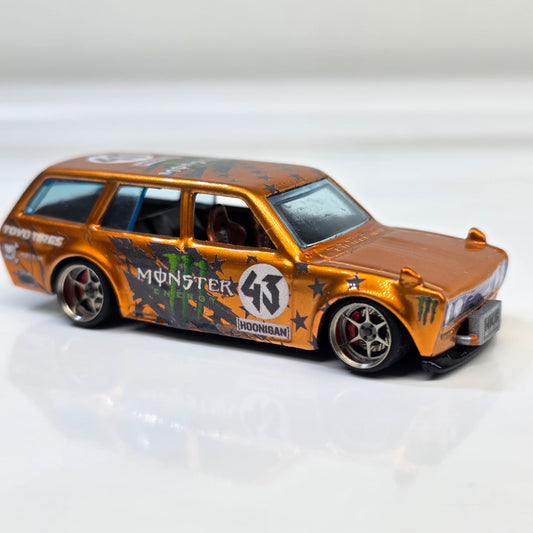 Customs Hotwheels Datsun Wagon Spectraflame Paint