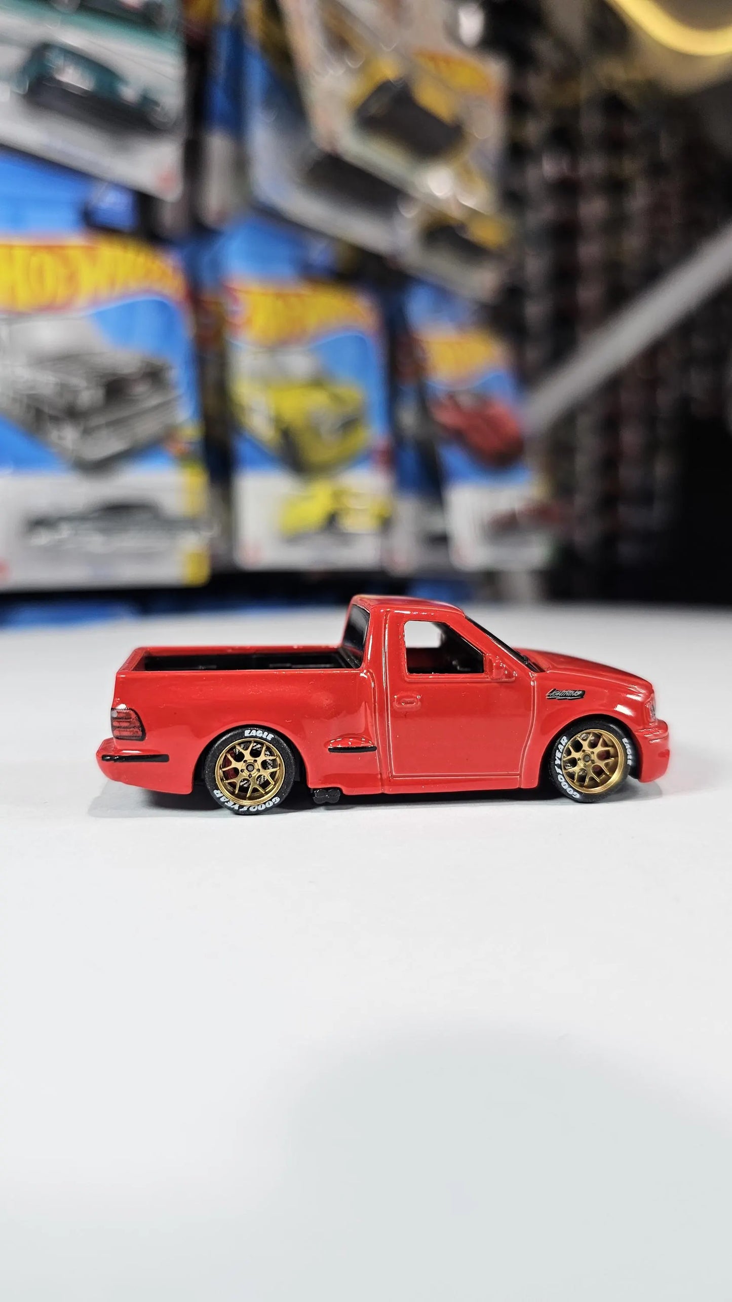 Hotwheels Custom 99 Ford F-150 SVT Lightning