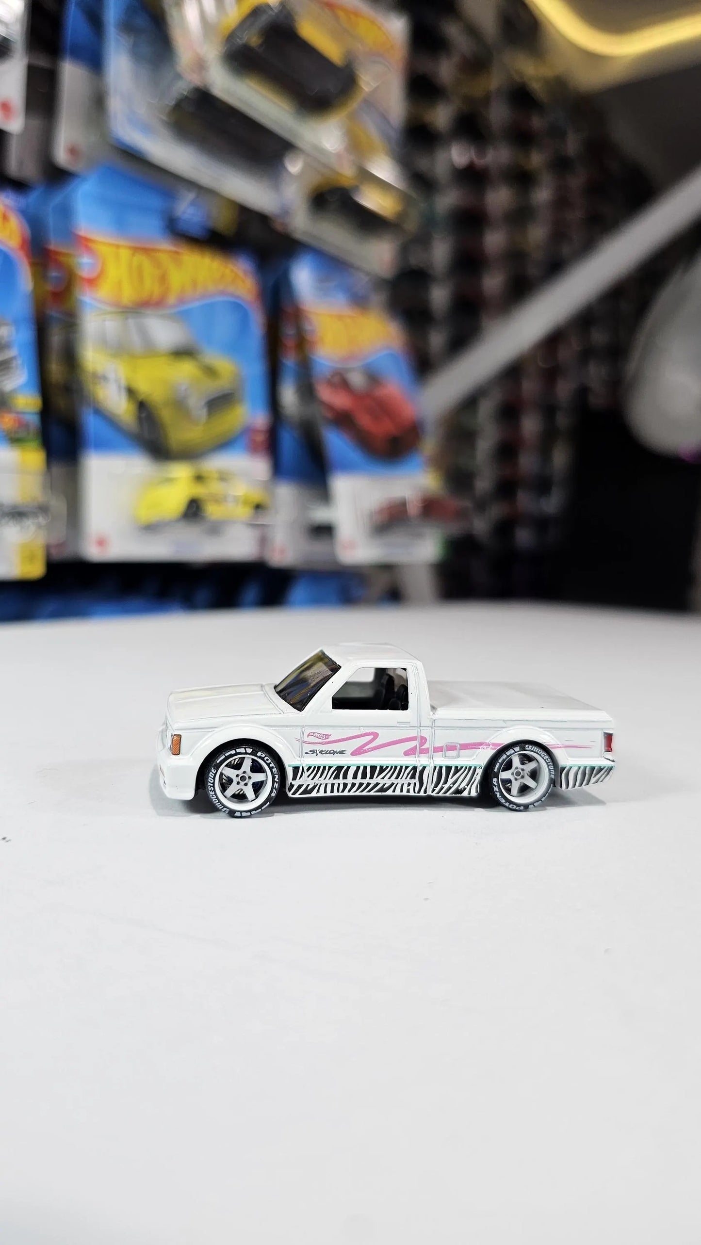 Custom Hotwheels 91' GMC Cyclone