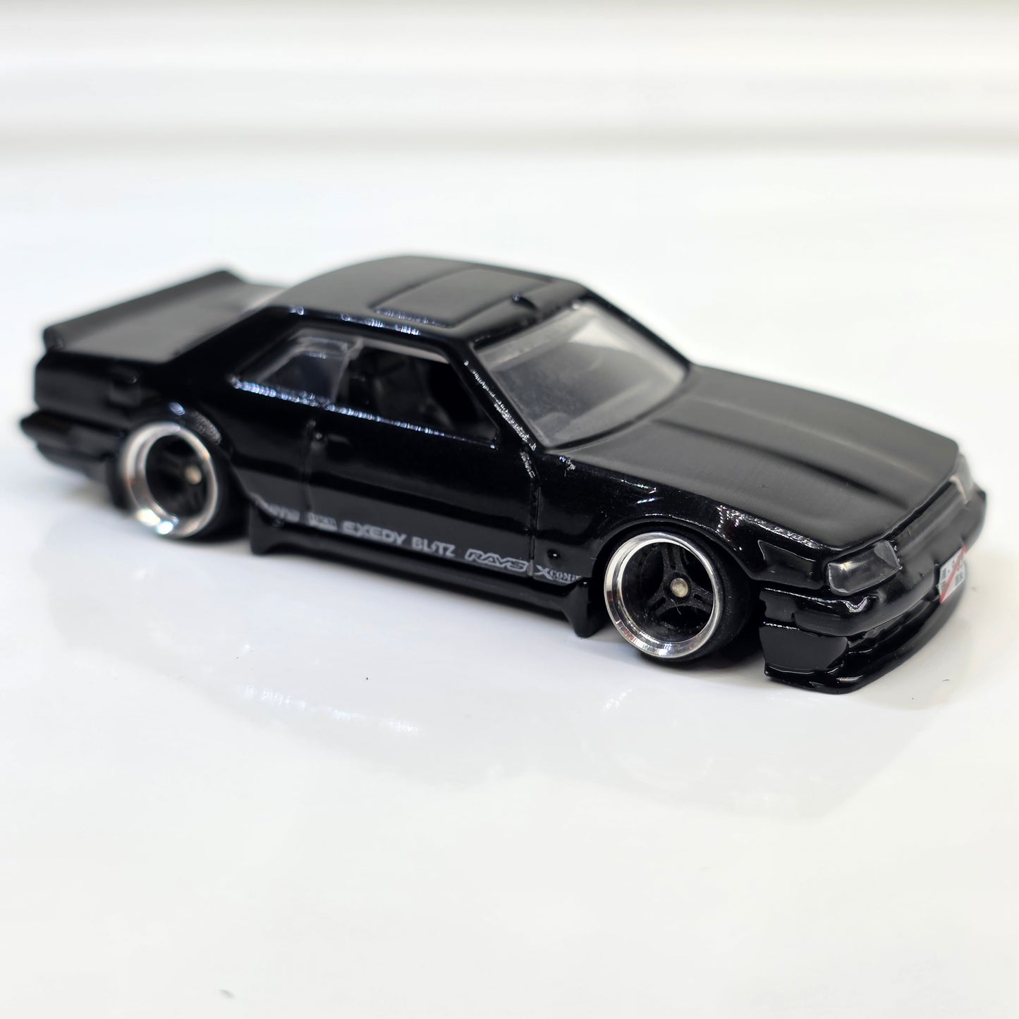 Custom Hotwheels Nissan Skyline Rs
