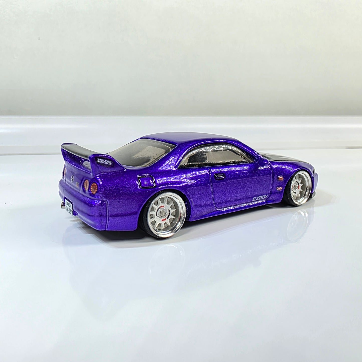 Custom Hotwheels Nissan Skyline GT-R33